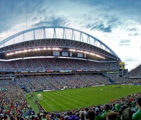 世界杯2026-当悬念成为奢侈品，西甲新王登基夜，姆巴佩用一秒钟审判了巴萨的十年