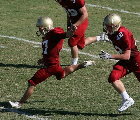 开云体育中国官网-芬兰稳稳拿下波兰，阿尔瓦雷斯成为关键先生—北欧战术纪律与个人英雄主义的完美融合