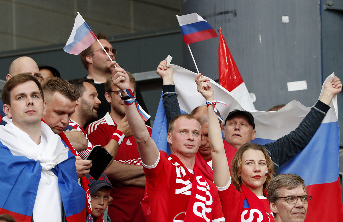 丹麦球队表现神勇,夺得胜利! 丹麦球队表现神勇,夺得胜利!