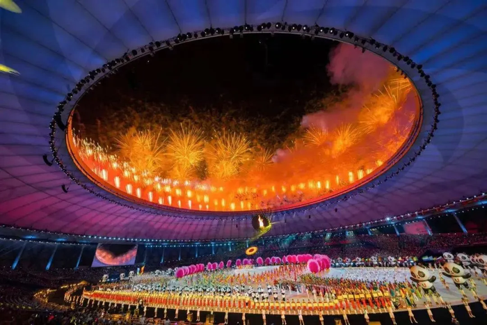 运动壮举再现辉煌,体育盛事震撼全场 运动壮举再现辉煌,体育盛事震撼全场